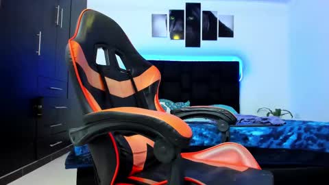 Snapshot of thiago_cp01 chatting on September 10, 3:18 am Thiago online show from September 10, 3:18 am