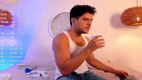 Snapshot of thiago_mercer chatting on September 15, 11:01 am Thiago online show from September 15, 11:01 am