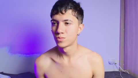 Snapshot of thiago_n_sam chatting on September 19, 11:19 pm thiago_n_sam online show from September 19, 11:19 pm