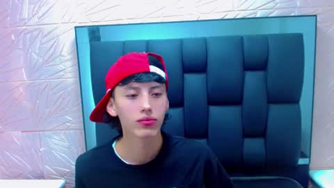 thiago_twink38 online show from January 16, 6:44 am