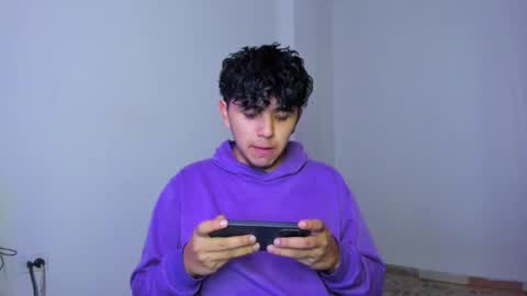 Thiago online show from November 30, 6:04 pm