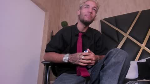 Snapshot of thiagoferreti_ chatting on September 18, 4:16 am ThiagoFerreti online show from September 18, 4:16 am