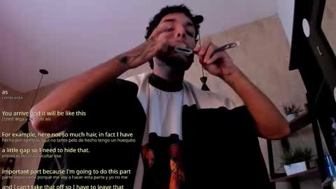 Snapshot of thiagoferreti_ chatting on October 18, 3:44 am ThiagoFerreti online show from October 18, 3:44 am