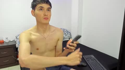 Thiago Wells online show from February 8, 11:34 pm