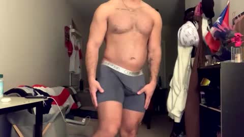 Snapshot of thicdic54321 chatting on October 18, 4:05 am ThicRicanDic online show from October 18, 4:05 am