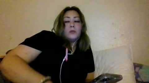 thickassazn93 online show from December 15, 4:41 am