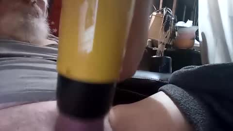 thickcock00088 online show from April 6, 3:46 pm