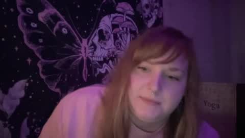 Snapshot of thickgingergoddess chatting on February 21, 11:21 pm Ariel online show from February 21, 11:21 pm