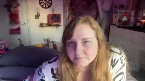 Snapshot of thickgingergoddess chatting on March 10, 11:06 pm Ariel online show from March 10, 11:06 pm