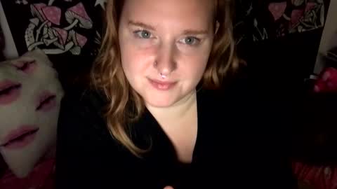 Snapshot of thickgingergoddess chatting on October 13, 2:57 am Ariel online show from October 13, 2:57 am