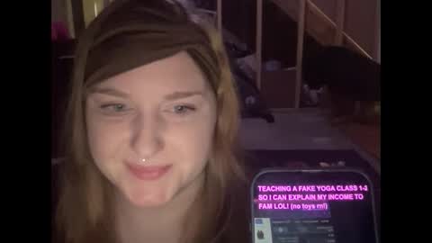 Snapshot of thickgingergoddess chatting on February 5, 6:04 pm Ariel online show from February 5, 6:04 pm