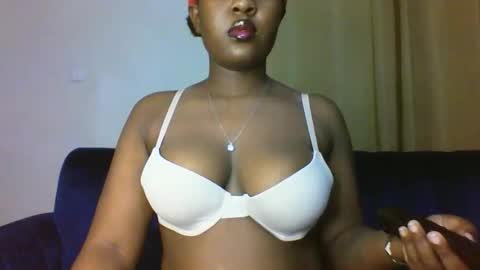 Snapshot of thickyannah2 chatting on September 14, 10:55 pm thickyannah online show from September 14, 10:55 pm
