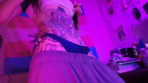 snacks online show from December 4, 9:40 pm