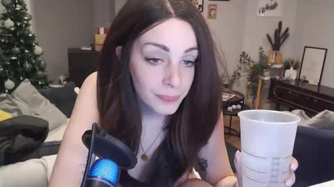 Sarra Rhies online show from January 2, 9:50 pm