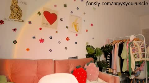 Amelia  shows on mondays fridays and sundays  if anything changes im giving updates on my fansly  online show from January 5, 5:27 pm