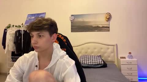 Snapshot of thomas617826 chatting on October 5, 9:22 pm Thomas Hill online show from October 5, 9:22 pm