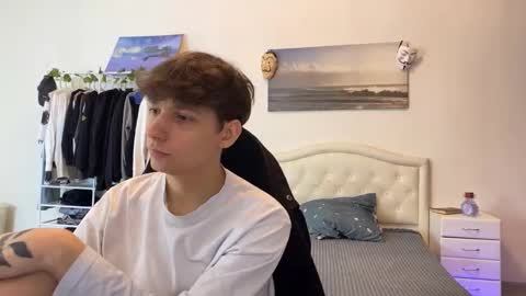 Snapshot of thomas617826 chatting on October 22, 3:24 pm Thomas Hill online show from October 22, 3:24 pm