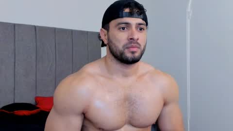 Thomas Brandon online show from December 22, 5:36 am