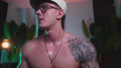 Thomas Falcon online show from November 13, 2:47 am