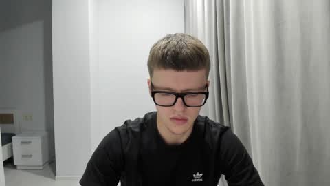 Tomas online show from December 6, 1:49 pm