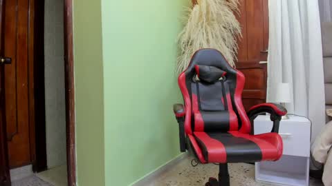 Thomas Valkov online show from April 16, 11:43 am