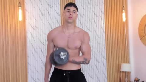 Snapshot of thomas_walker0 chatting on September 30, 12:59 pm Thomas online show from September 30, 12:59 pm