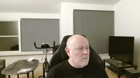 Snapshot of thomash32 chatting on September 27, 9:01 pm thomash32 online show from September 27, 9:01 pm