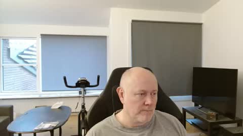 Snapshot of thomash32 chatting on October 5, 4:47 pm thomash32 online show from October 5, 4:47 pm