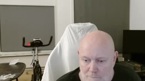Snapshot of thomash32 chatting on September 9, 8:53 pm thomash32 online show from September 9, 8:53 pm