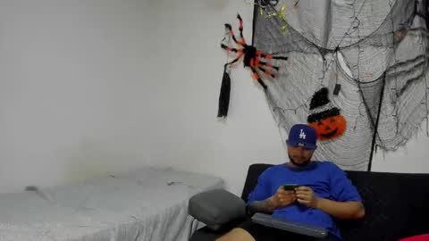 Snapshot of thomson_hot01 chatting on October 19, 6:51 am thomson_hot01 online show from October 19, 6:51 am