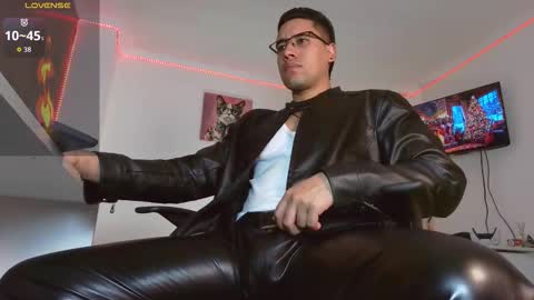 thonydupont online show from December 22, 11:33 pm