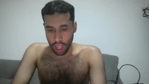 Snapshot of throwawayyourgun chatting on February 11, 6:01 pm Luka online show from February 11, 6:01 pm