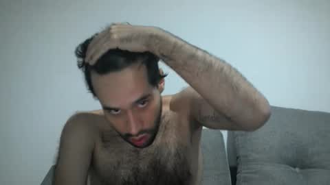 Snapshot of throwawayyourgun chatting on January 23, 9:18 pm Luka online show from January 23, 9:18 pm