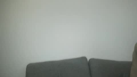 Snapshot of throwawayyourgun chatting on September 28, 4:49 pm Luka online show from September 28, 4:49 pm