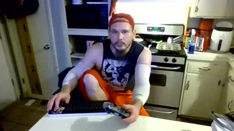 Snapshot of thunder8u42 chatting on October 9, 4:07 am thunder8u42 online show from October 9, 4:07 am