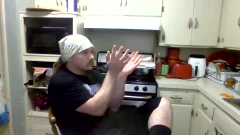 thunder8u42 online show from October 29, 7:32 am