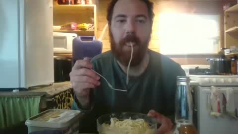 Snapshot of thunderjacker chatting on October 8, 1:57 am The Pen is Mightier than Sword online show from October 8, 1:57 am