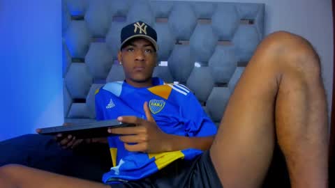 tiago_xxx_ online show from October 9, 8:03 pm