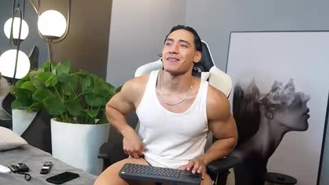 Tian Brooks online show from October 28, 8:21 pm