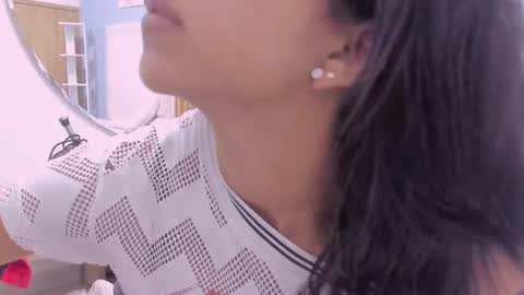 Snapshot of tiana_glowxxx chatting on September 29, 12:04 pm Tiana online show from September 29, 12:04 pm