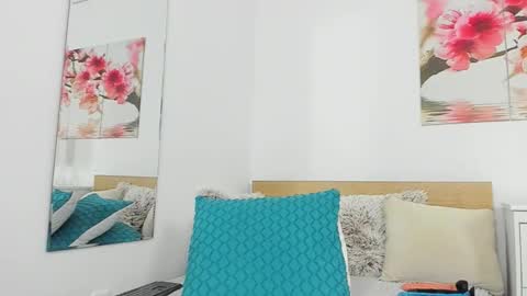 Tia Russell online show from October 9, 8:47 pm