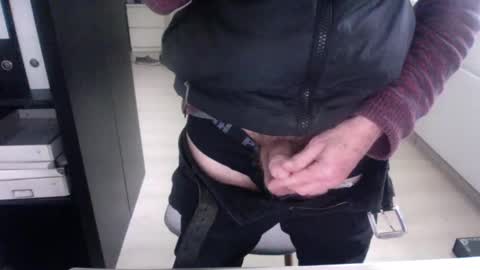 tiburzio online show from December 3, 2:11 pm