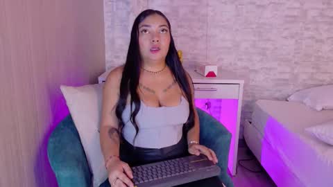 Tifanny online show from November 5, 3:41 am