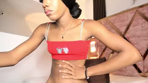 Snapshot of tifany_bigdick chatting on October 8, 7:09 pm Tifanny online show from October 8, 7:09 pm