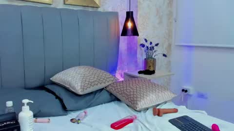 Snapshot of tifany_boobsgb chatting on March 11, 11:47 pm Dana Montoya online show from March 11, 11:47 pm