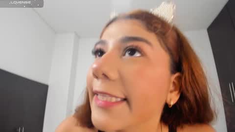 Snapshot of tifanyhills chatting on February 4, 8:59 pm Tifany online show from February 4, 8:59 pm
