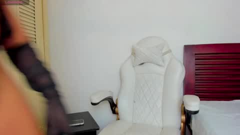 tifanymonroehot online show from September 27, 11:19 am