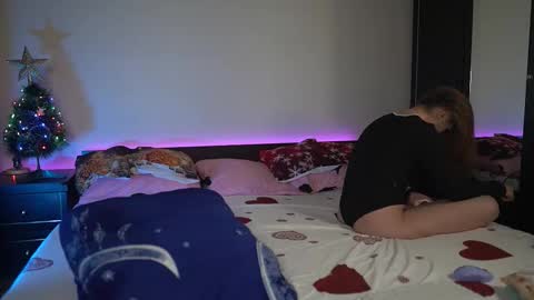 Tiffany online show from December 18, 9:32 pm