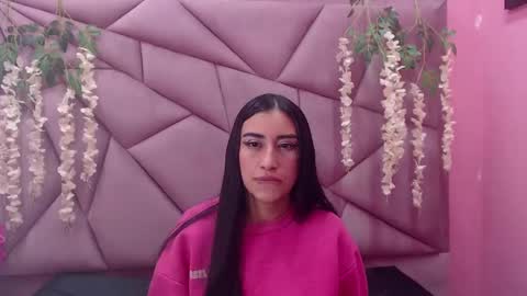 Snapshot of tiffani_hott_ chatting on January 26, 7:53 am TIFANI online show from January 26, 7:53 am