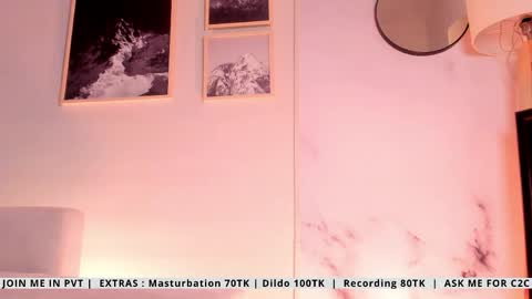 tiffany_low online show from April 18, 2:41 pm